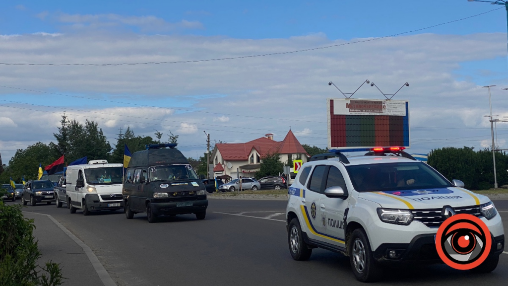 Надвірнянці зустріли траурний кортеж з тілом полеглого Героя Ігоря Яковішака