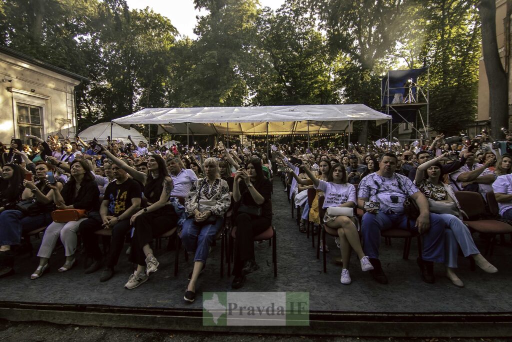 Найяскравіші рок-артисти України об’єдналися у великому благодійному турі “Нескорені”, щоб придбати FVP-дрони для ЗСУ