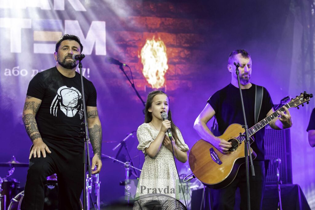 Найяскравіші рок-артисти України об’єдналися у великому благодійному турі “Нескорені”, щоб придбати FVP-дрони для ЗСУ