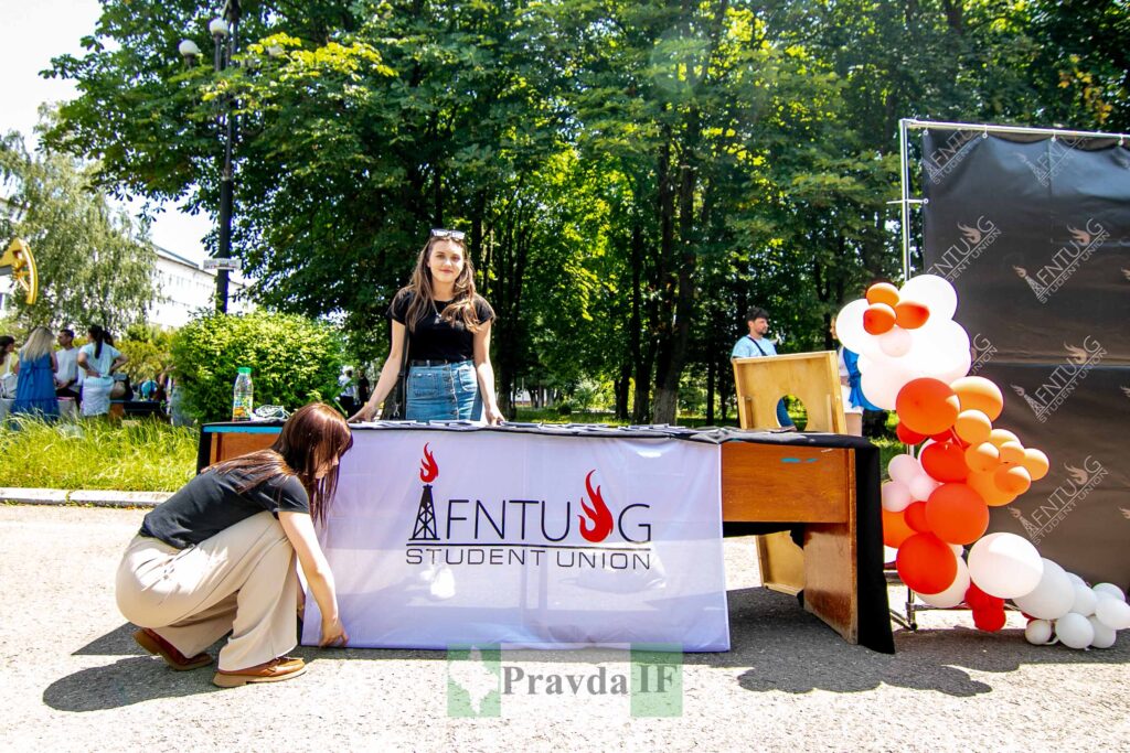У ІФНТУНГ для майбутніх студентів провели цікавий технологічний фестиваль Stem Fest. ФОТОРЕПОРТАЖ