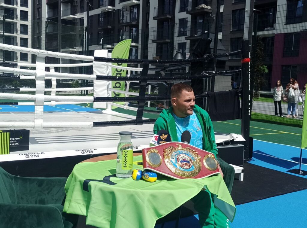 Краще боксу тільки бокс,чемпіон світу Денис Берінчик,провів спільне тренування для франківських спортсменів
