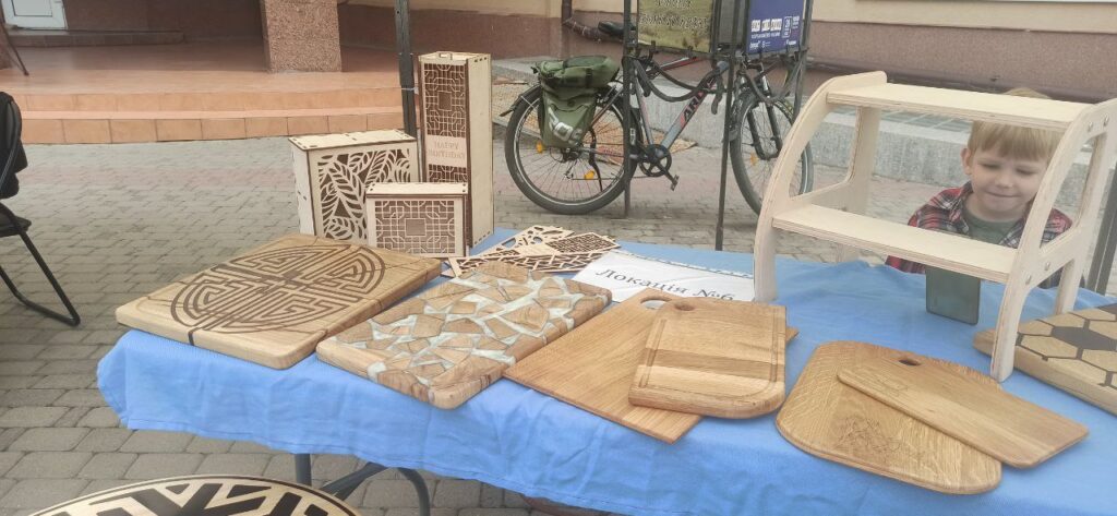 Дороги НаДії,підриємці-ВПО,представили у Івано-Франківську свої товари та послуги