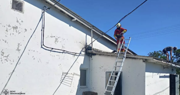 На Богородчанщині вогнеборці ліквідували пожежу на одному із підприємств