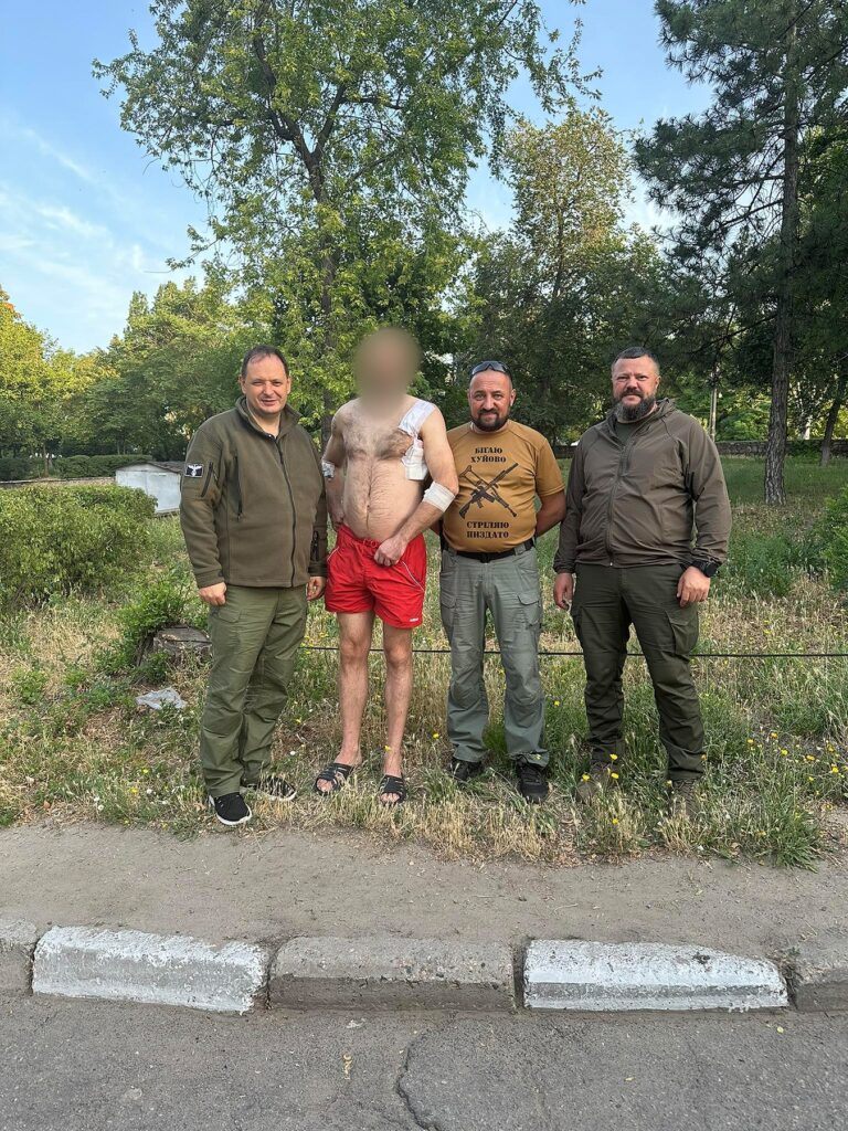 Руслан Марцінків відвідав військових на передовій та привіз їм допомогу