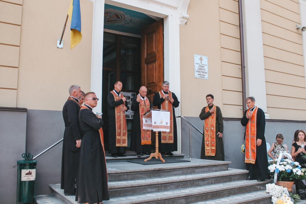 У Коломиї на вічний спочинок провели 24-річного захисника Віталія Мельника