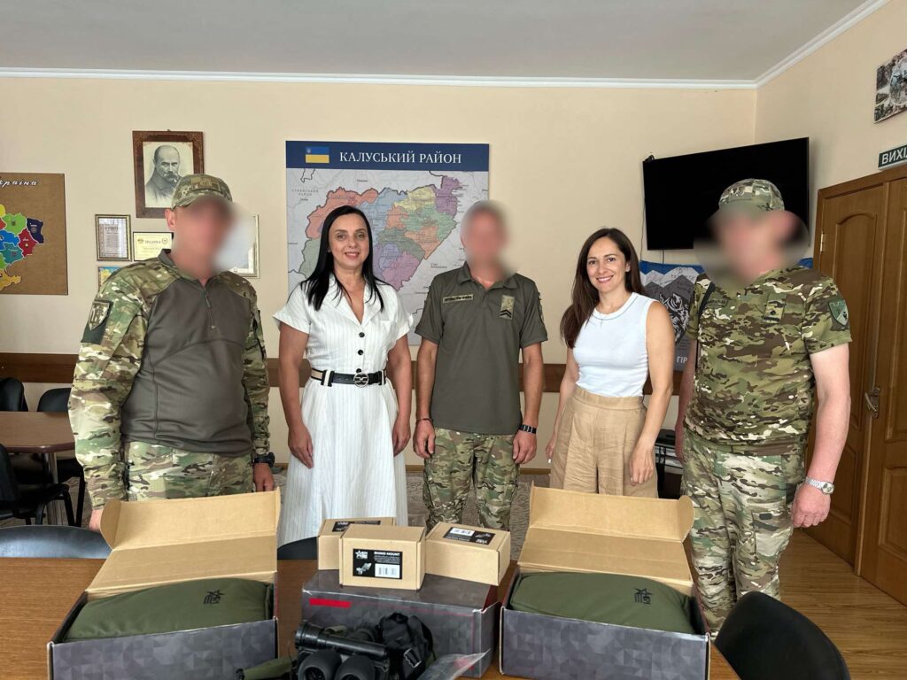 БФ «Українська Єдність» та Калуська РДА передали тепловізори військовим