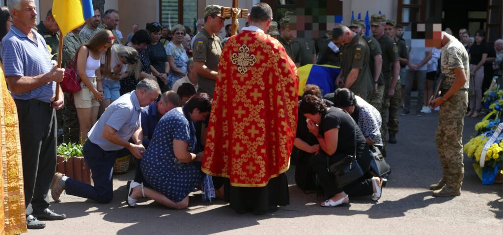 У Калуші провели в останню путь ветерана та волонтера Олега Івахнюка