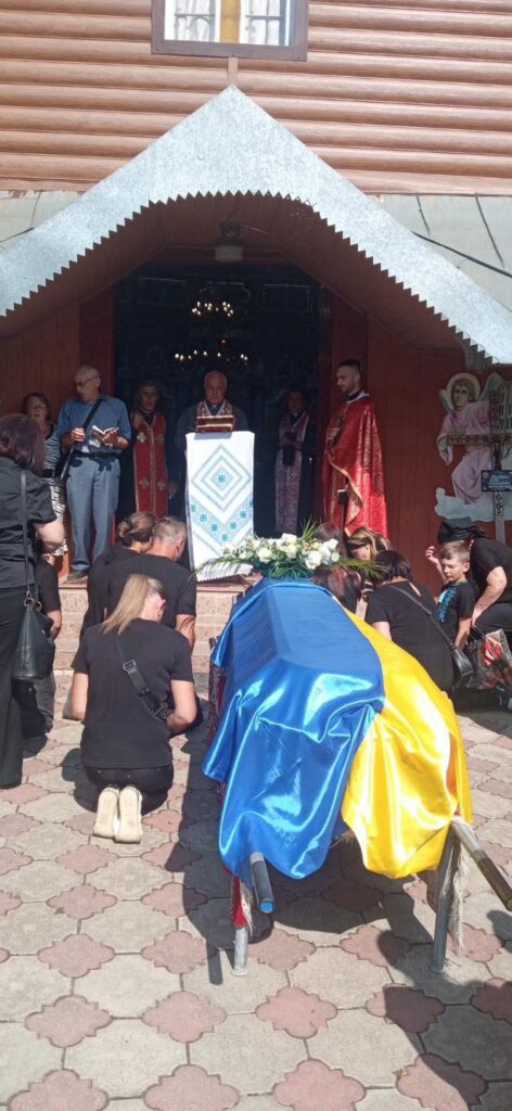 Галицька громада провела на вічний спочинок захисника Сергія Журавського