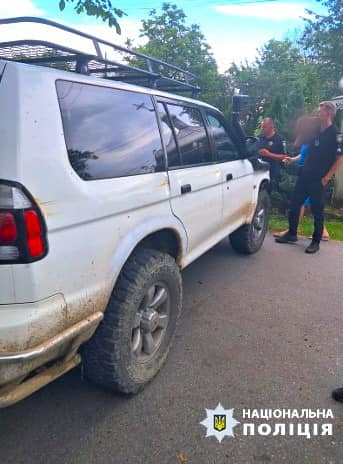 На Косівщині п'яний водій Mitsubishi збив 16-річного скутериста та втік. ФОТО