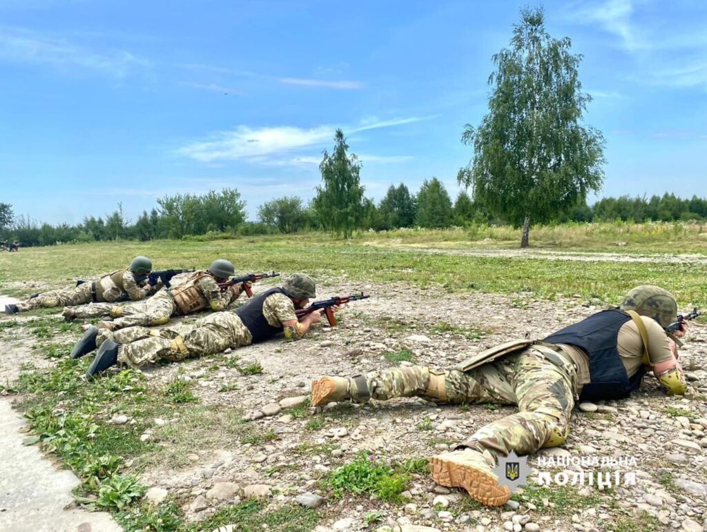 На Франківщині стрілецький батальйон поліції проходить бойове злагодження