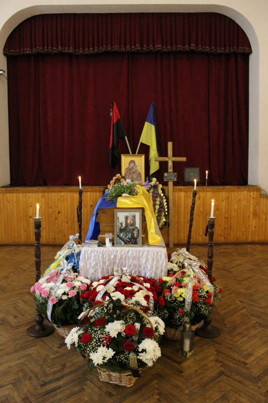 На Алеї слави у Делятині поховали захисника з Луганщини Аркадія Шолкова