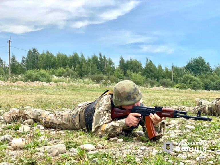 На Франківщині стрілецький батальйон поліції проходить бойове злагодження