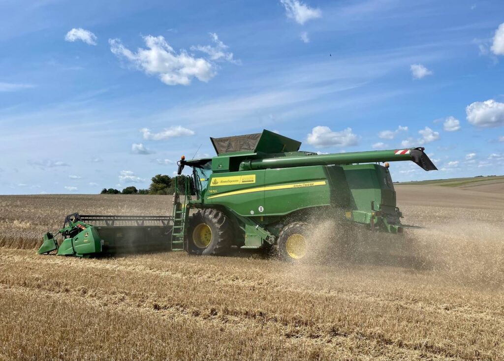 На Прикарпатті у розпалі жнива