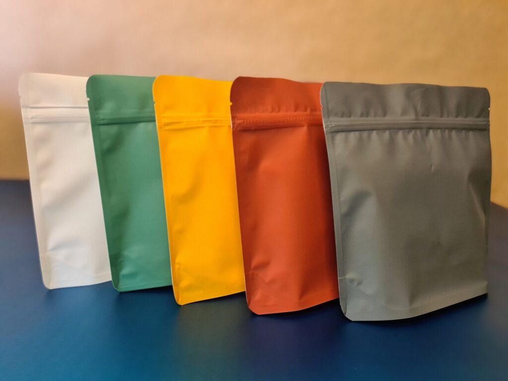 Пакети дой-пак: інноваційне рішення для дому та бізнесу