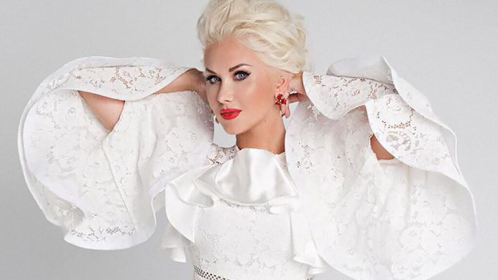 Українська співачка Катерина Бужинська показала свій відпочинок у Греції