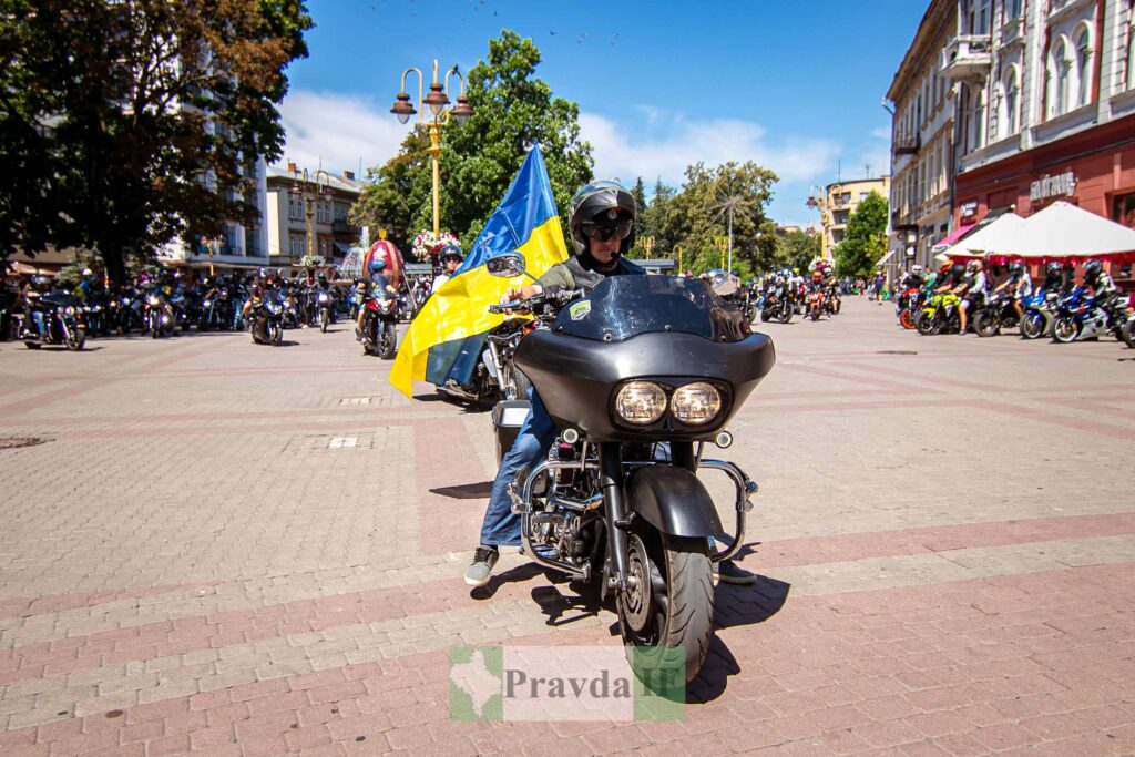 В наділю у Івано-Франківську проходить благодійна "Мотозустріч 2024", на якій збирають кошти на дрони для 102 бригади ТРО ФОТОРЕПОРТАЖ