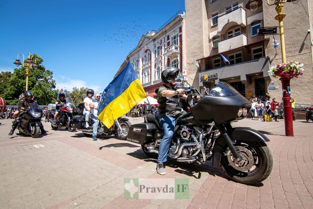 В наділю у Івано-Франківську проходить благодійна "Мотозустріч 2024", на якій збирають кошти на дрони для 102 бригади ТРО ФОТОРЕПОРТАЖ