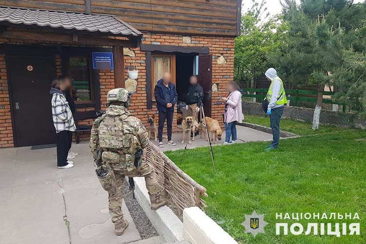 Проти волі утримували 35 людей: на заході України викрили псевдореабілітаційні центри
