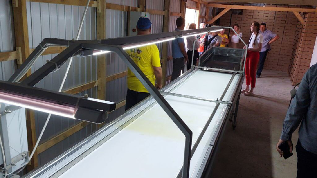 П’ядицька громада на Прикарпатті тепер має обладнання для сортування та зберігання лохини. ФОТО