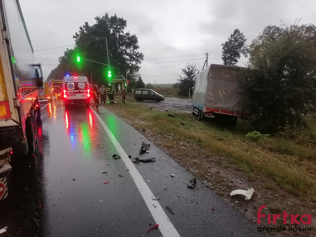 зіткнулись дві вантажівки,Неподалік Івано-Франківська