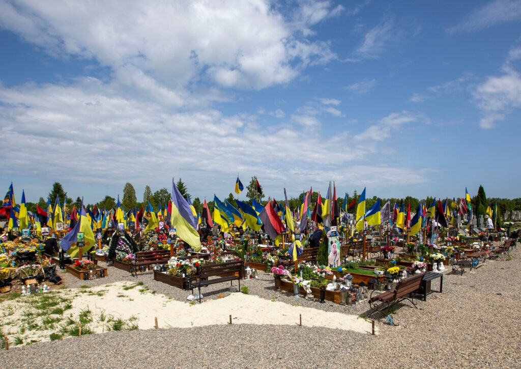 Понад 210 військовослужбовців поховані на кладовищі у Чукалівці