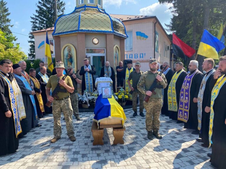 Сьогодні у Городенці прощаються із полеглим "едельвейсом" Романом Дурдою