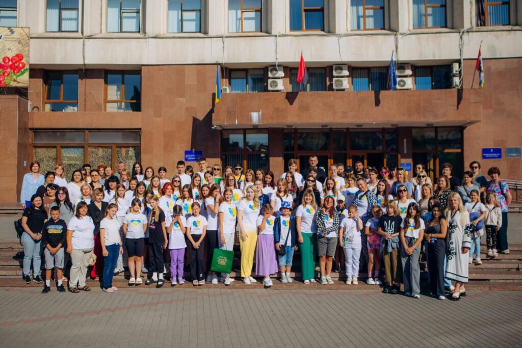 Пів сотні дітей з Прикарпаття поїхали на відпочинок в Німеччину