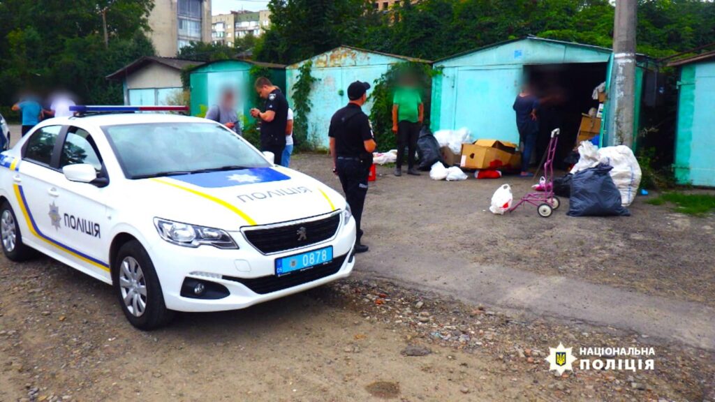 У Франківську в гаражному кооперативі сварка закінчилась ударом ножа. ФОТО