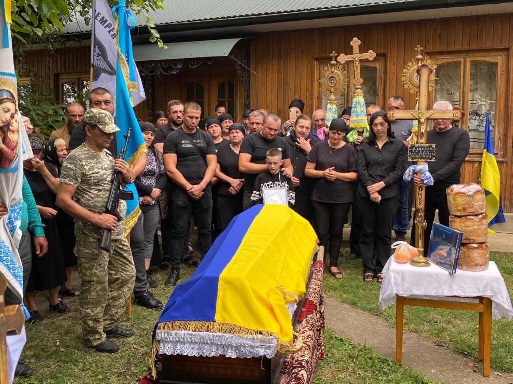 У Городенківській громаді провели в останню путь мужнього Героя Бориса Монарху