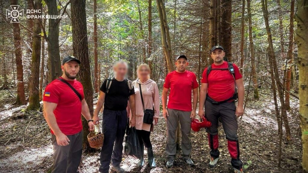 Упродовж доби прикарпатські рятувальники двічі допомагали туристам у горах. ФОТО