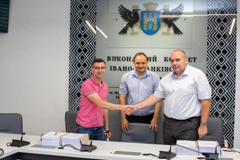 На дорогах Франківська з'являться дуобуси,КП «Електроавтотранс»,Руслан Марцінків