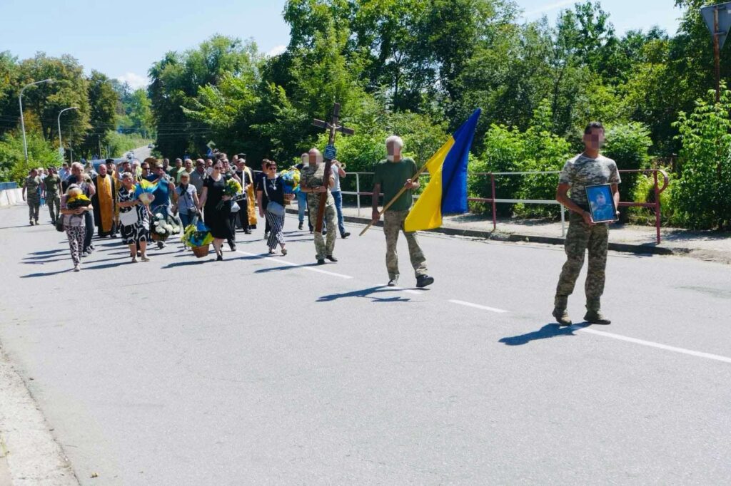 На Калущині провели в останню дорогу захисника Тараса Урбановича