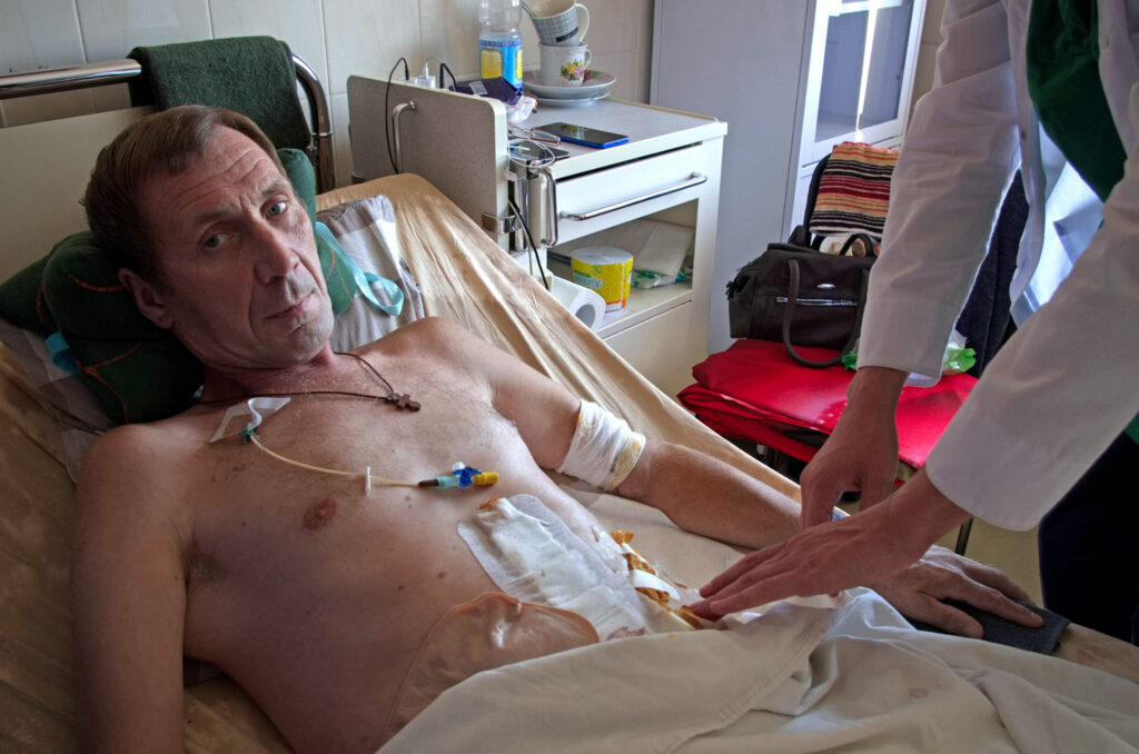 Хірурги ОКЛ,закрили велику рану в животі пацієнта,КНП ОКЛ Івано-Франківської обласної ради