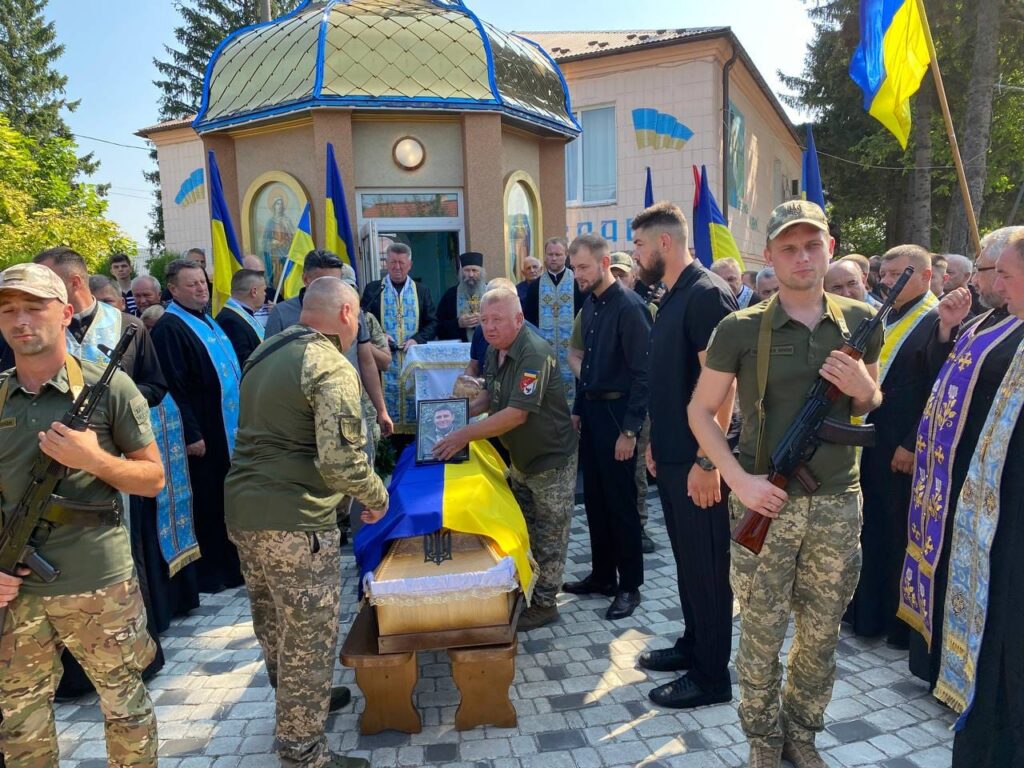 В Городенці попрощалися з полеглим воїном Олександром Поповичем. ФОТО