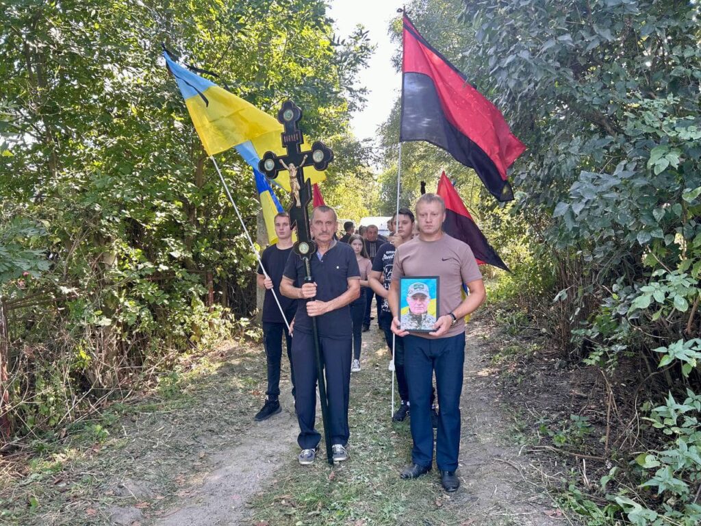 Бурштинська громада провела в останню дорогу воїна,В'ячеслава Янківа,Бурштинська міська рада