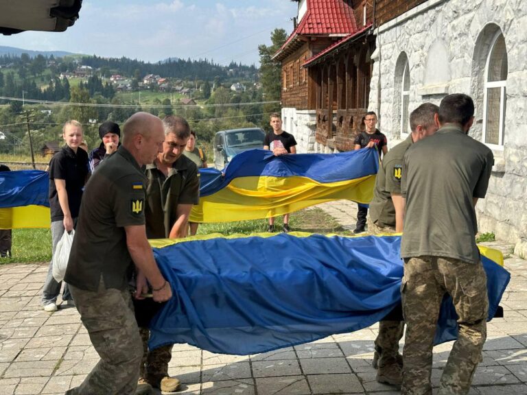 Сьогодні на Франківщині проведуть в останню путь полеглого героя Юрія Проданюка