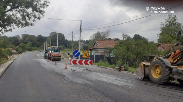 На Косівщині ремонтують міст через Солонець. ФОТО