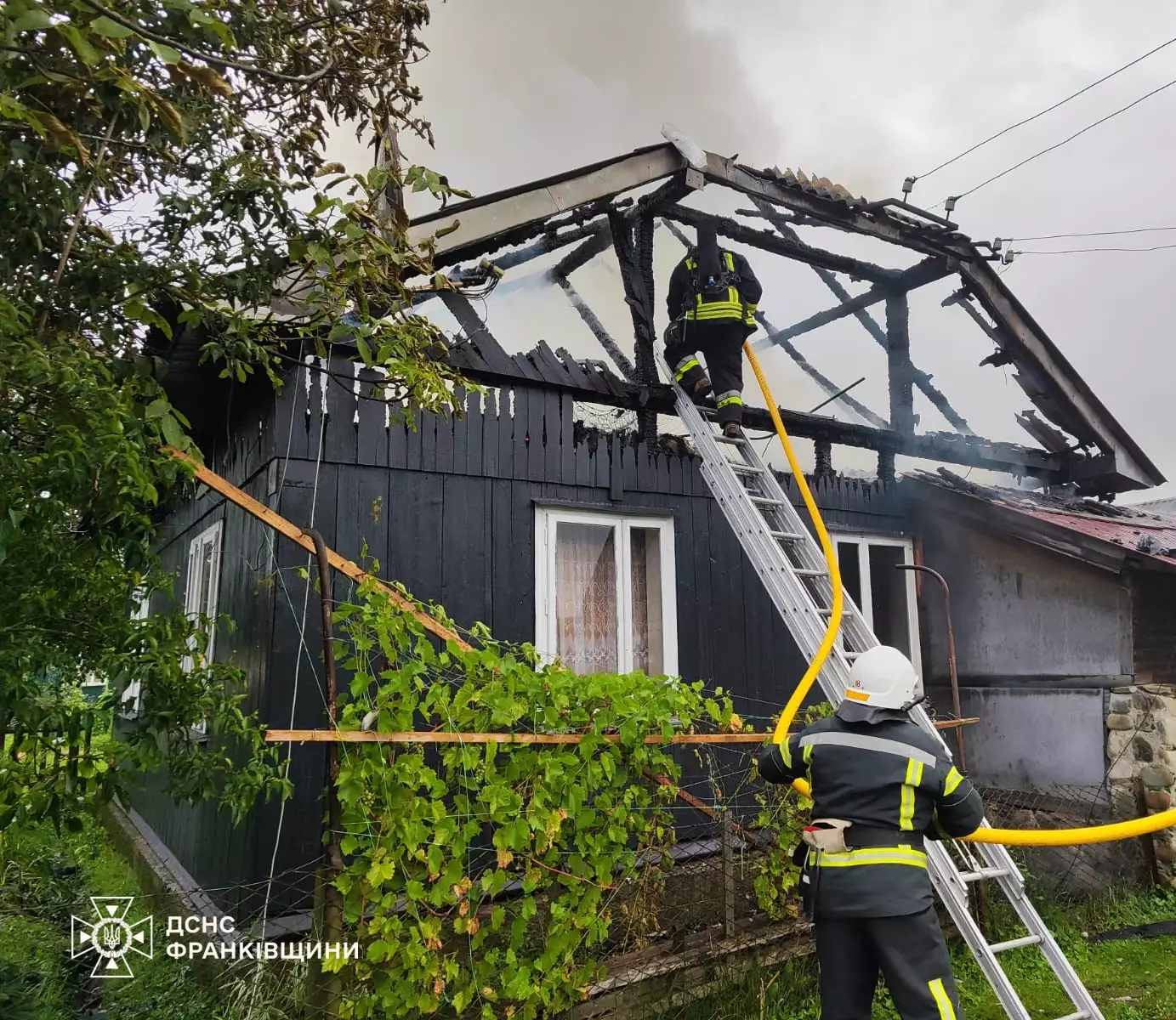 Під час пожежі у Калуському районі травмувалася жінка