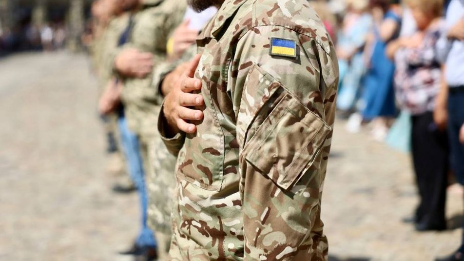 У Вигодській громаді оголосили дні жалоби за полеглим воїном Михайлом Вісімських