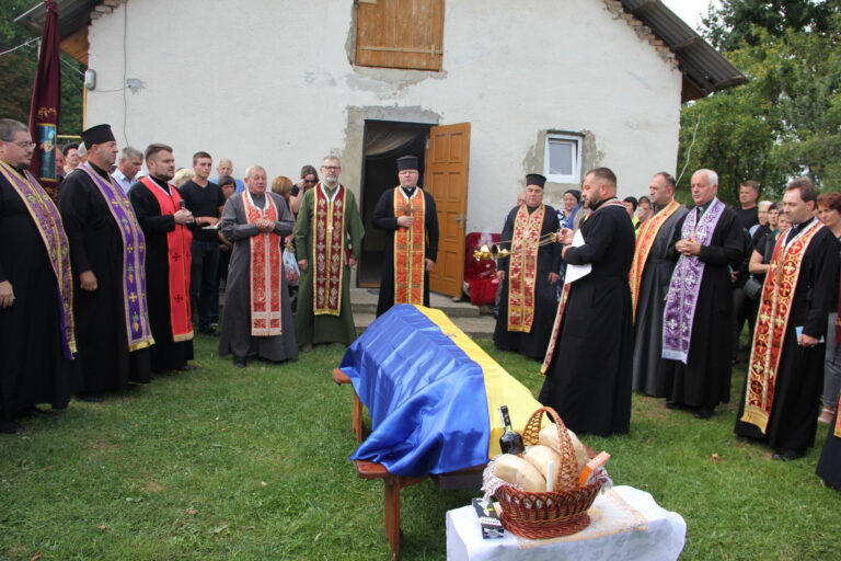 В Болехівській громаді попрощалися з полеглим бійцем Миколою Смоляком. ФОТО