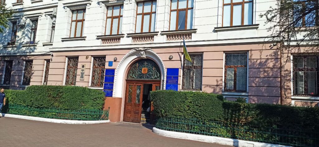 Є 13 вакантних посад,Підсумки роботи Івано-Франківського апеляційного суду,голова Івано-Франківського апеляційного суду Богдан Гриновецький