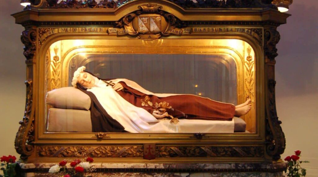 До Гошівського монастиря везуть саркофаг святої Терези