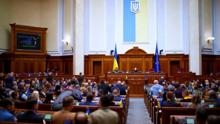 Парламент проголосував за відставки у Кабміні: кого вдалося звільнити