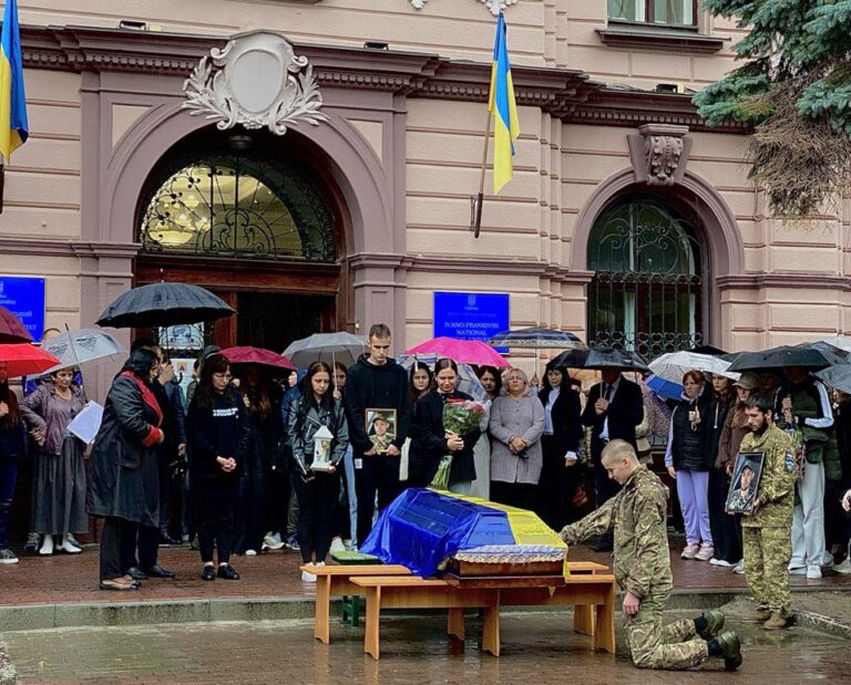 В ІФНМУ попрощалися із загиблим студентом-воїном Богданом Власієм