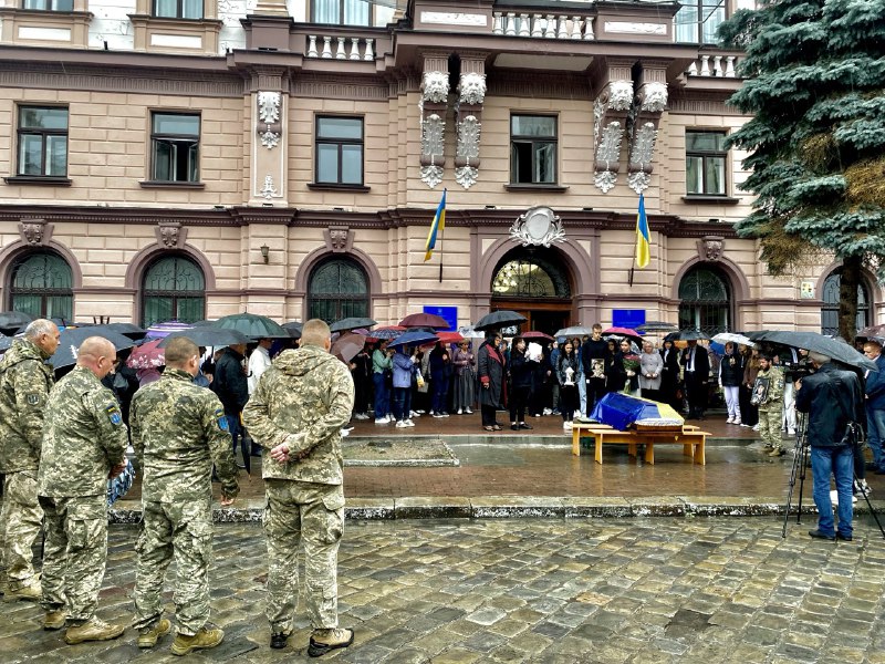 В ІФНМУ попрощалися із загиблим студентом-воїном Богданом Власієм