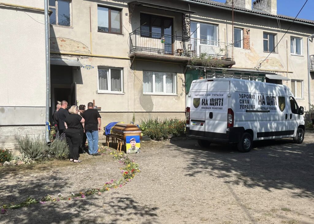 У Тлумачі зустріли загиблого воїна,Павла Периняка,Тлумацька міська рада