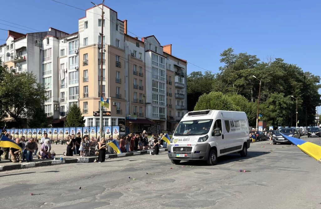 У Тлумачі зустріли загиблого воїна Павла Периняка