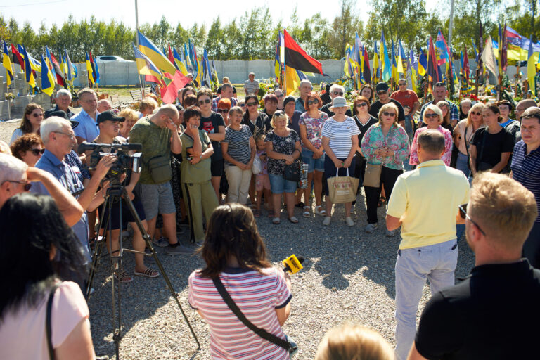 Міський голова Івано-Франківська зустрівся з родинами полеглих Героїв