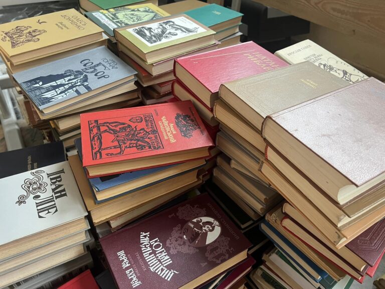 Прикарпаттяобленерго завершило акцію «Подаруй книгу»: зібрано понад 600 видань для 19 бібліотек