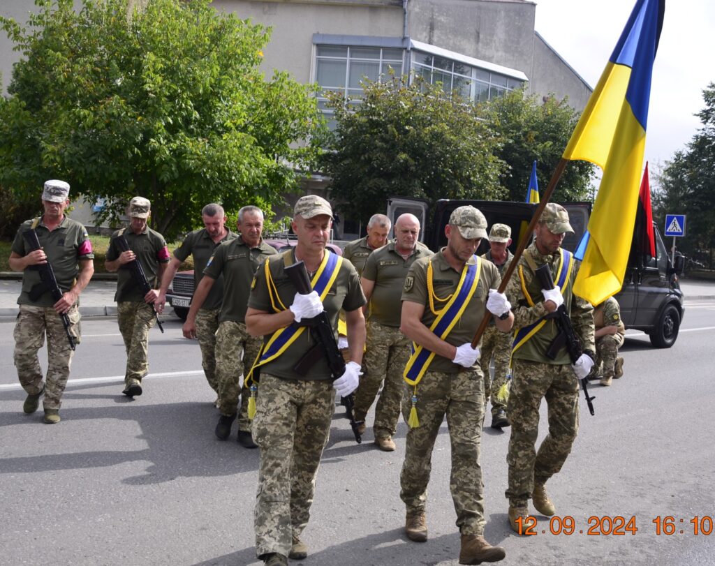 Сьогодні на Богородчанщині поховають бойового медика Михайла Чепорнюка